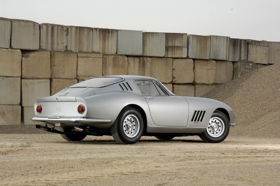  Ferrari 275 GTB 6C 1966 года  (фото 8 из 8)